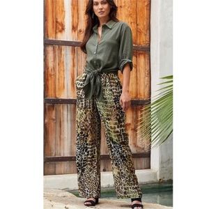 Karen Kane “On Safari” wide leg crepe pants